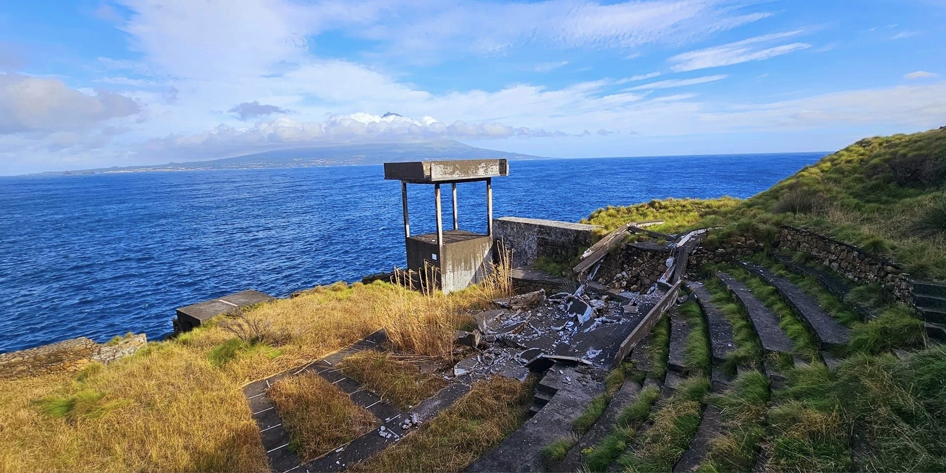 SOCIEDADE. QUEDA DA TORRE DO FORTE DA GRETA