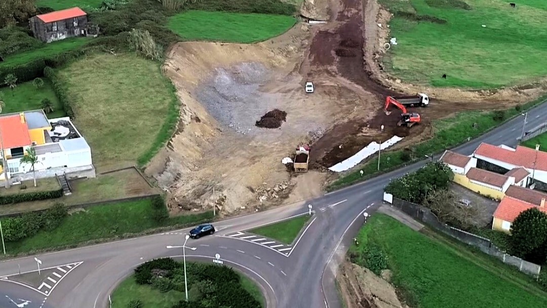 HORTA. Imagens das obras da Variante